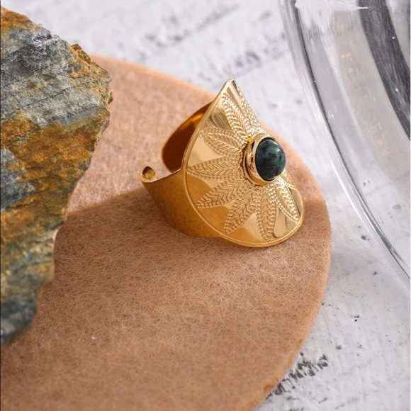 18K Gold Plated African Turquoise Flower Leave Ring - Picture 3 of 13